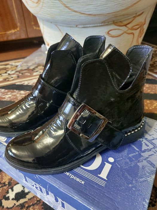 Черевики, ботинки НОВІ шкіряні