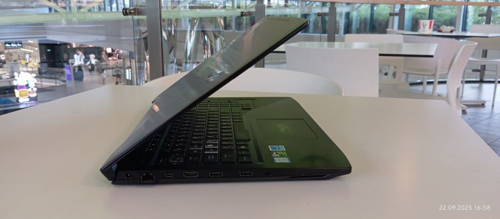 Asus Rog Strix 15 inch