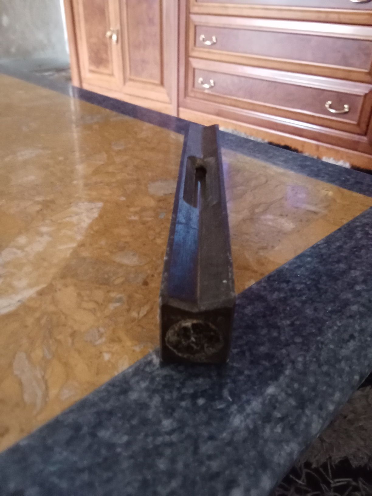 Nível vintage em bronze