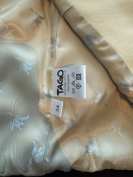 Жіночій піджак TAGO