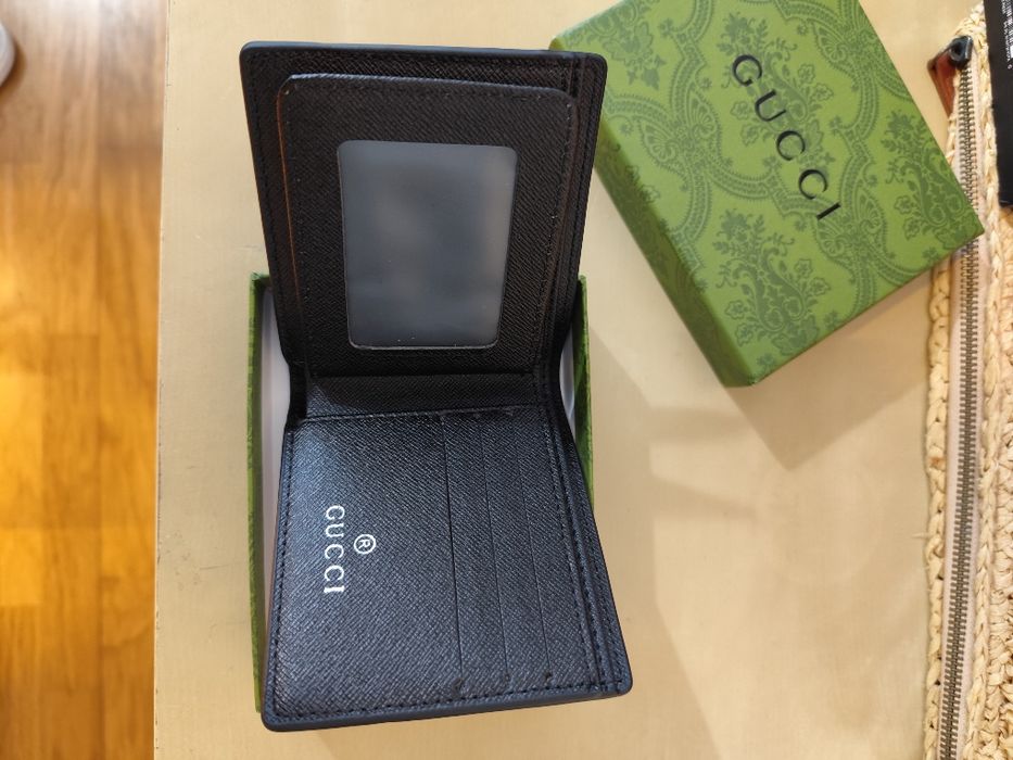 Carteira Gucci abelha negra