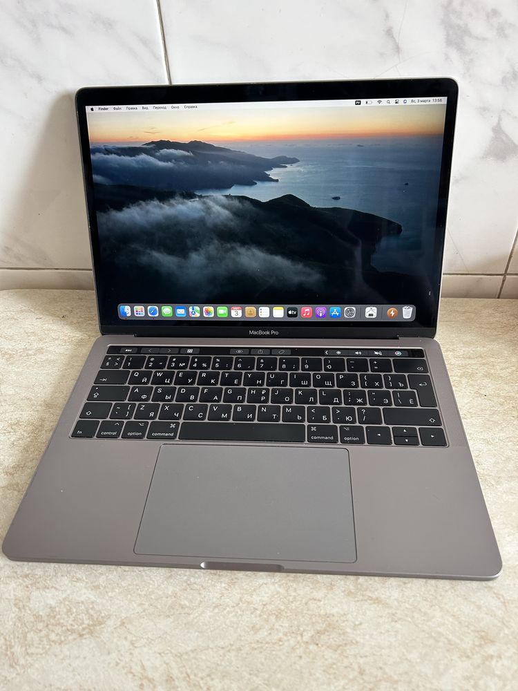 Macbook Pro 2019, Touch Bar, 8/512 4 порта Thunderbolt
