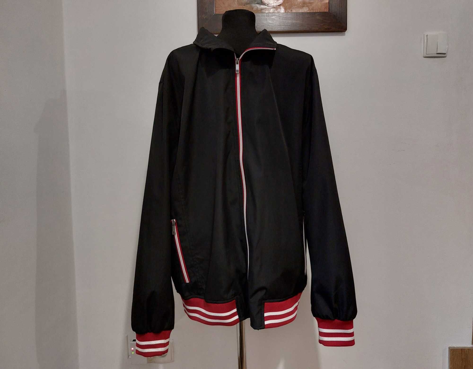 Czarna kurtka z czerwono-białymi ściągaczami, XL