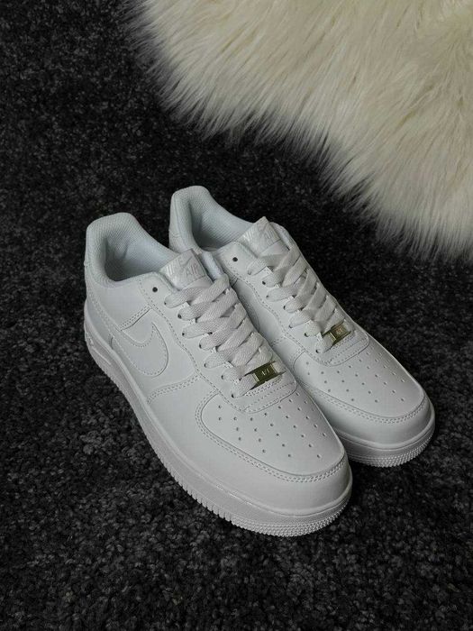 Нові оригінальні кросівки nike air force 1 жіночі найк форси білі