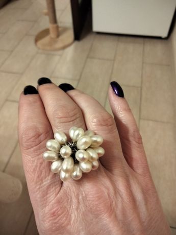 Кольцо з перлів.