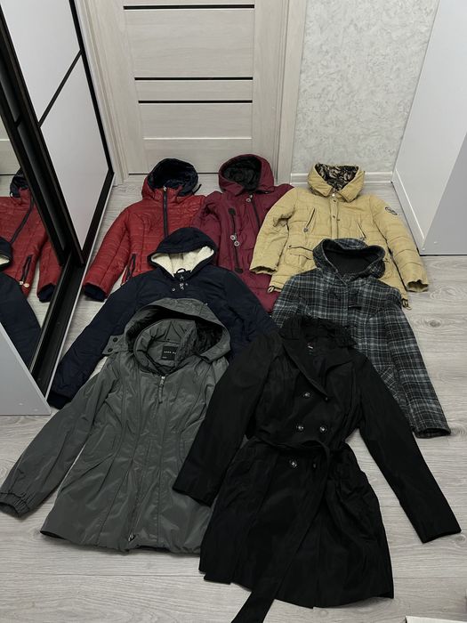 Курта пуховик S-M- L все в описі пальто