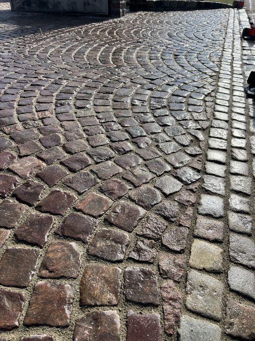 Ukladanie i murowanie kostki granitowej