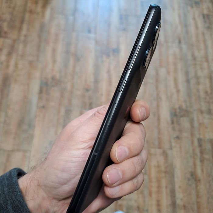 Motorola Edge 50 Pro 12/512Gb (как новый)