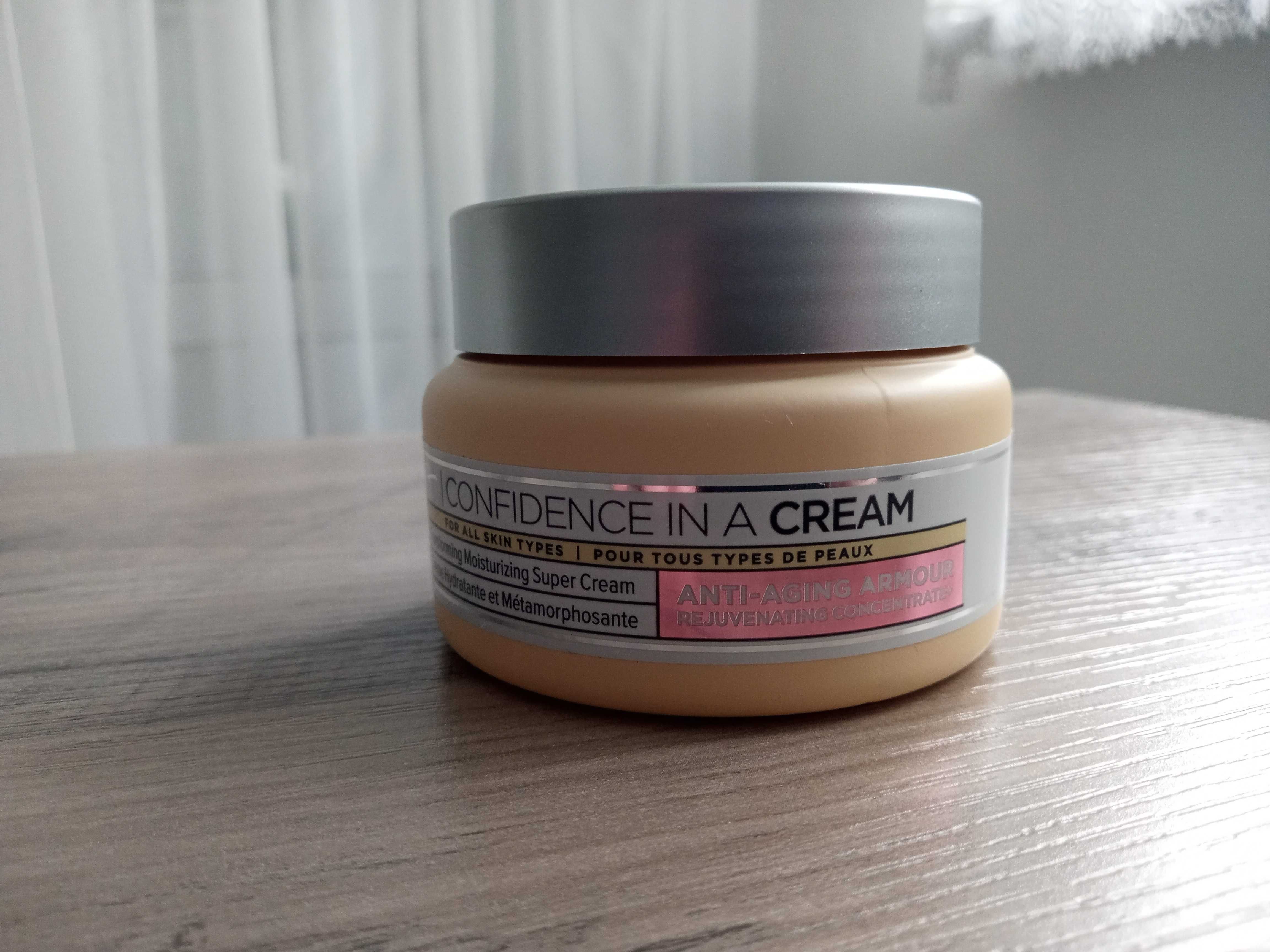 It Cosmetics - Confidence in a Cream Moisturizer 60ml krem do twarzy