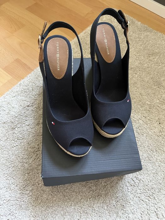 Koturny Tommy Hilfiger r.38