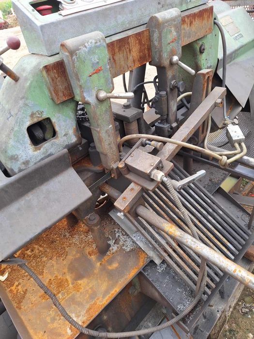 Maszyna do ciencia metalu