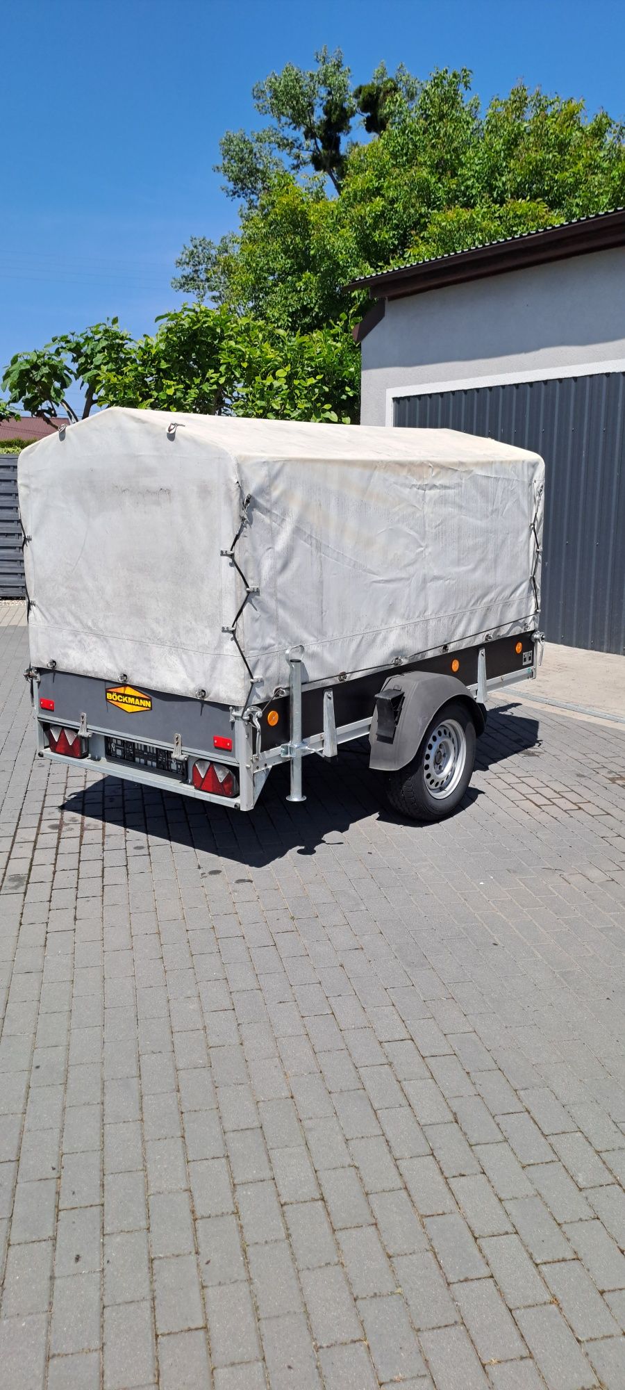 Przyczepa przyczepka 260x140 towarowa z plandeka bockmann z hamulcem