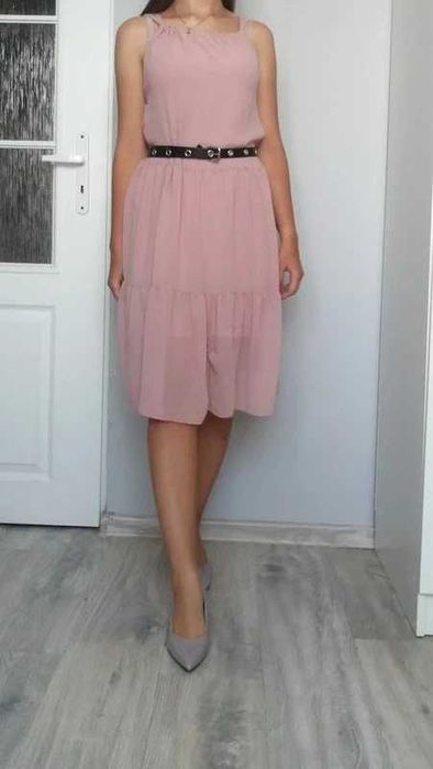 Różowa sukienka *M