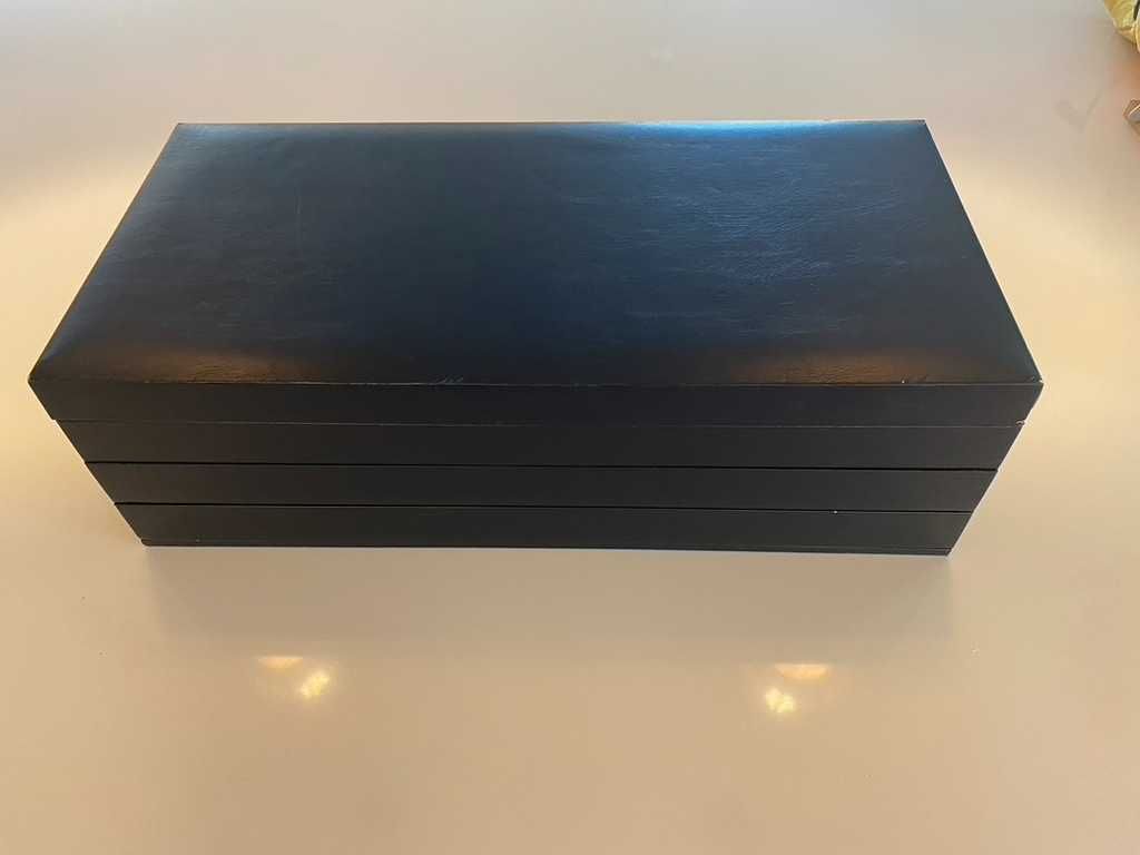 Caixa de faqueiro completo