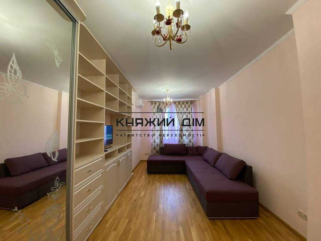 Оренда 3 кім.кв.  м.Іподром Код об'єкту № 11201861