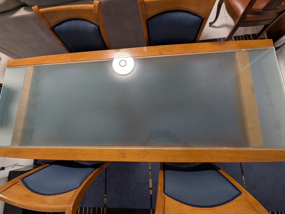 Mesa sala jantar madeira com vidro fosco + 6 cadeiras forradas