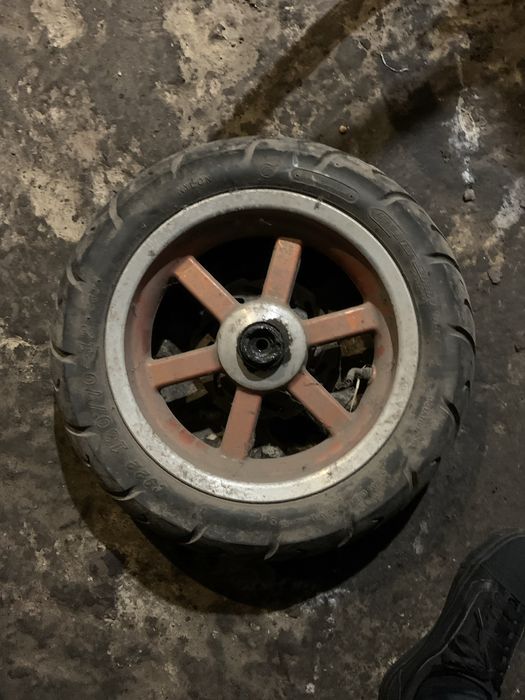 Продам колеса 13 розміру на мопед 150сс