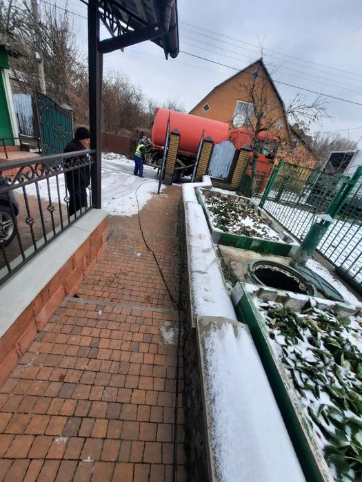 Послуги мулососа, асенізатор, чистка септика від мулу