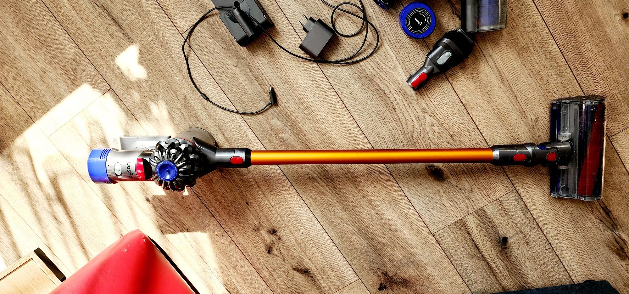 Dyson V8 Absolute komplet