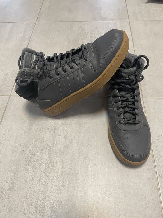 Кросівки сірі adidas