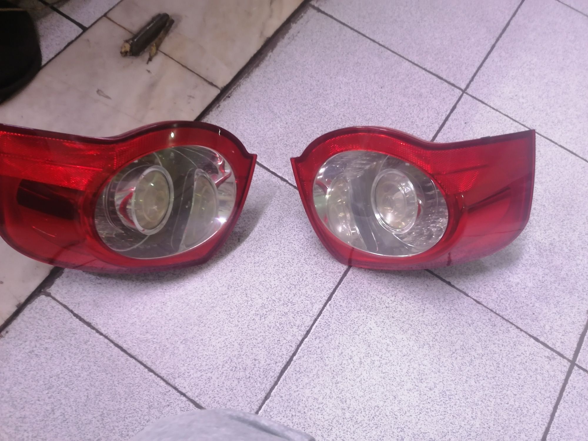 Faróis trazeiros vw passat b6