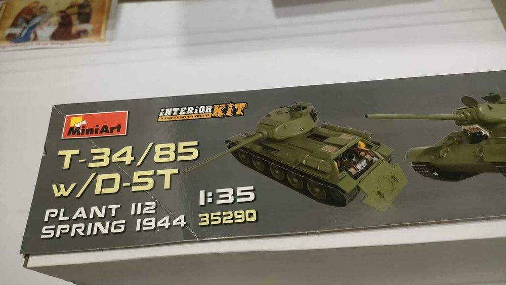 Model 1/35 T-34/85 W/d-5t.