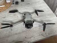 Dron DJI Mini 4 Pro Fly More Combo