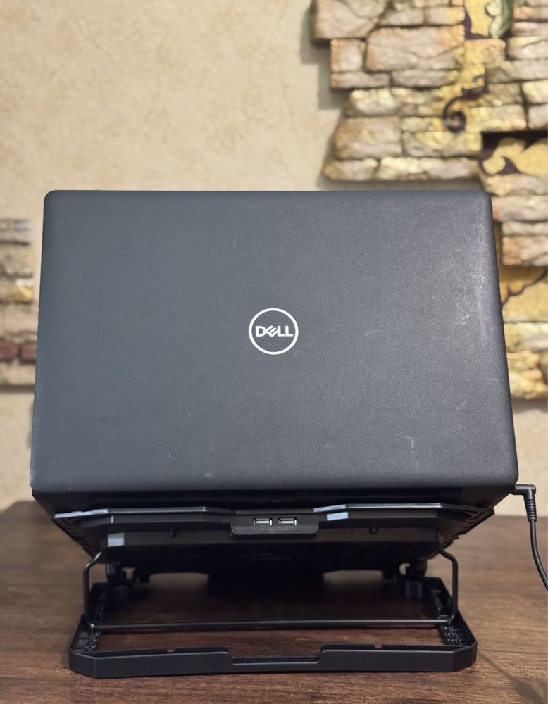 Ноутбук Dell IPS Latitude 3590 i7 8th SSD