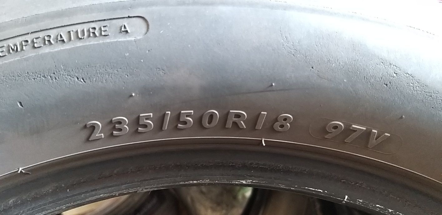 DUNLOP 235/50R18