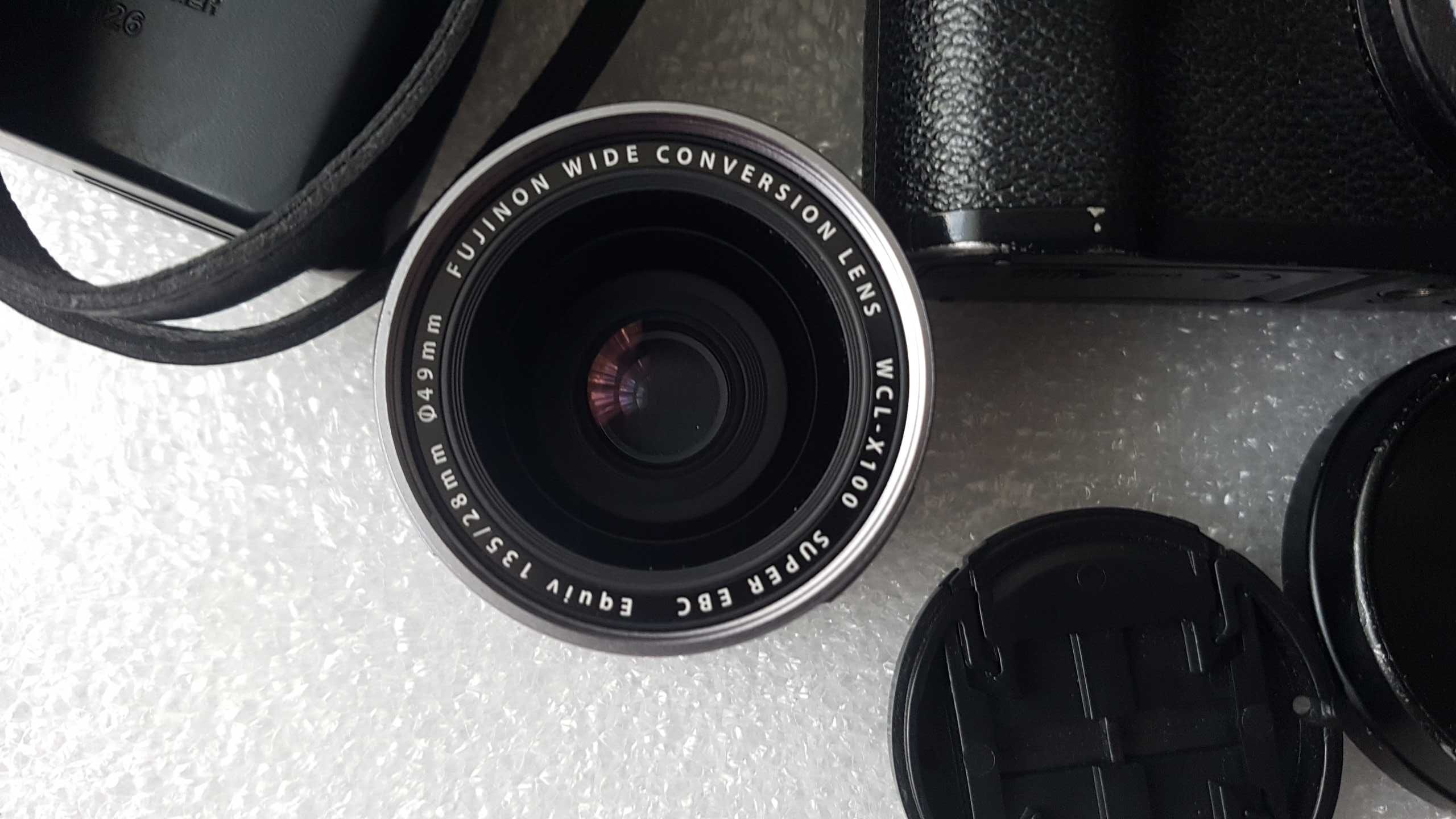Fujifilm X100F з Fujinon WCL-X100 Fujinon conversion lens