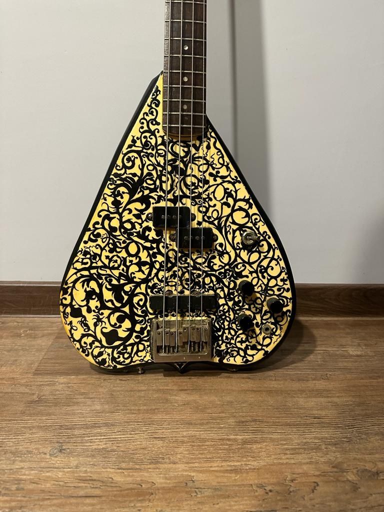 Gitara basowa unikat