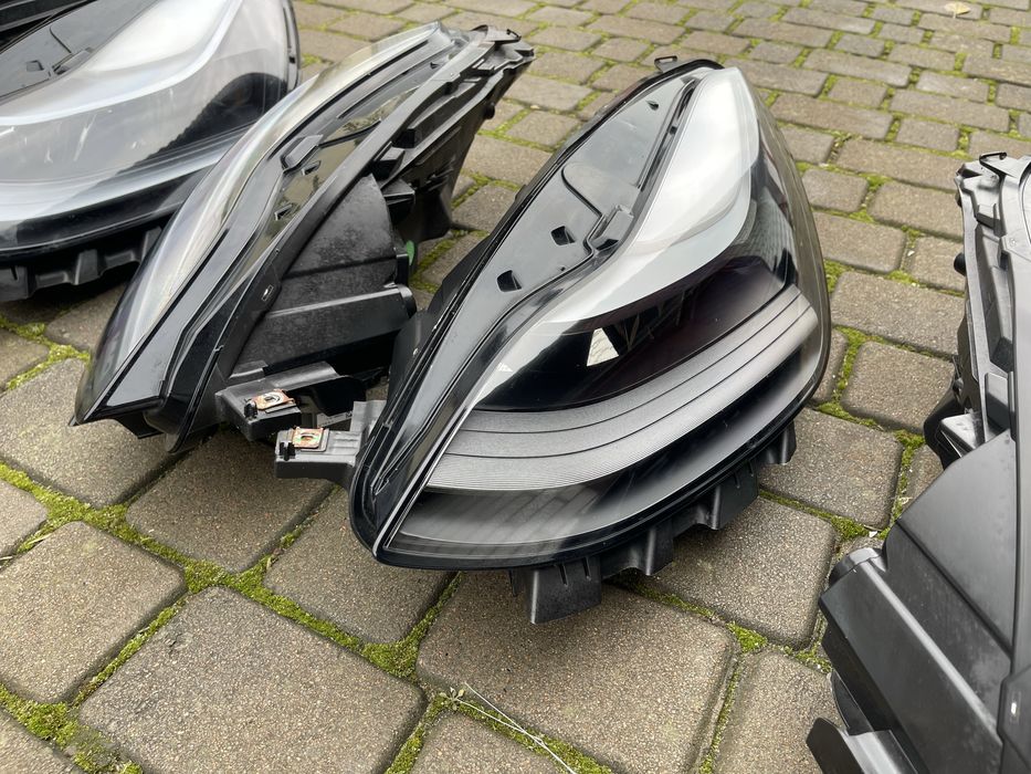 Фари Tesla Model Y 3 лінза права і ліва