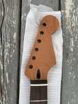 Gryf gitary typu stratocaster