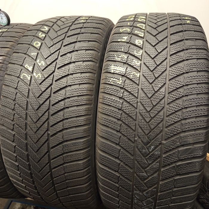 255/45R20 Bridgestone Blizak Lm 005