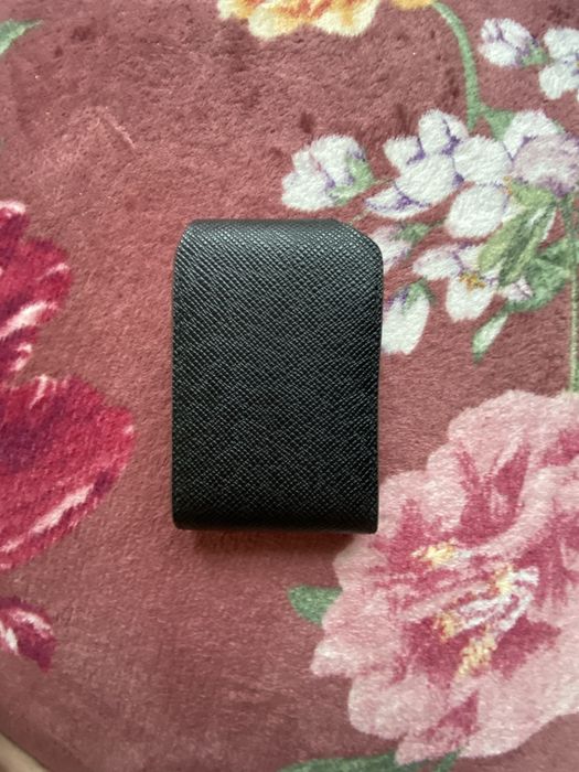 Etui brązowe na karty