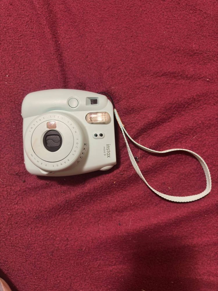 Фотоаппарата instax 9