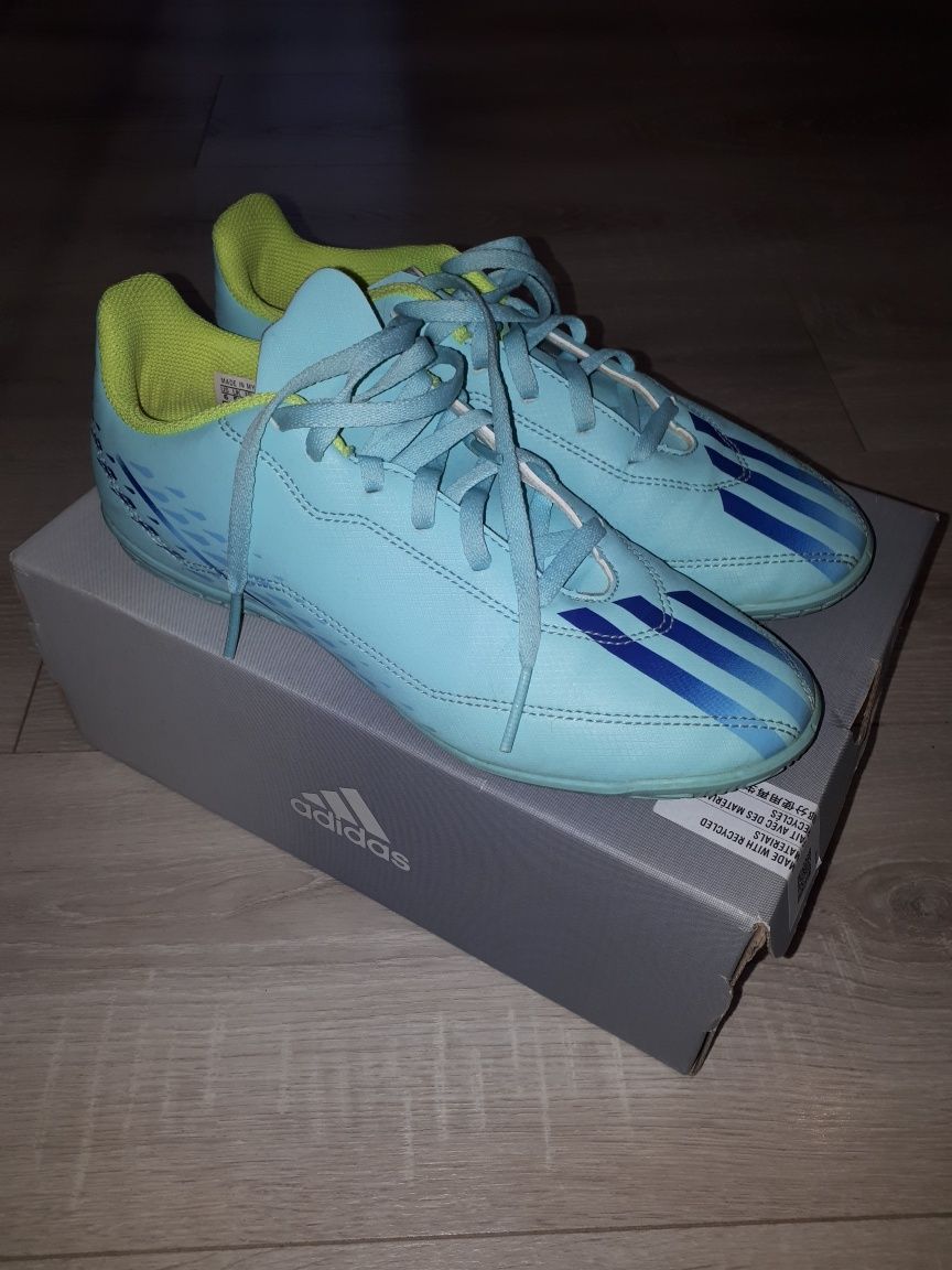 Buty Adidas halówki do gry w piłkę nożną