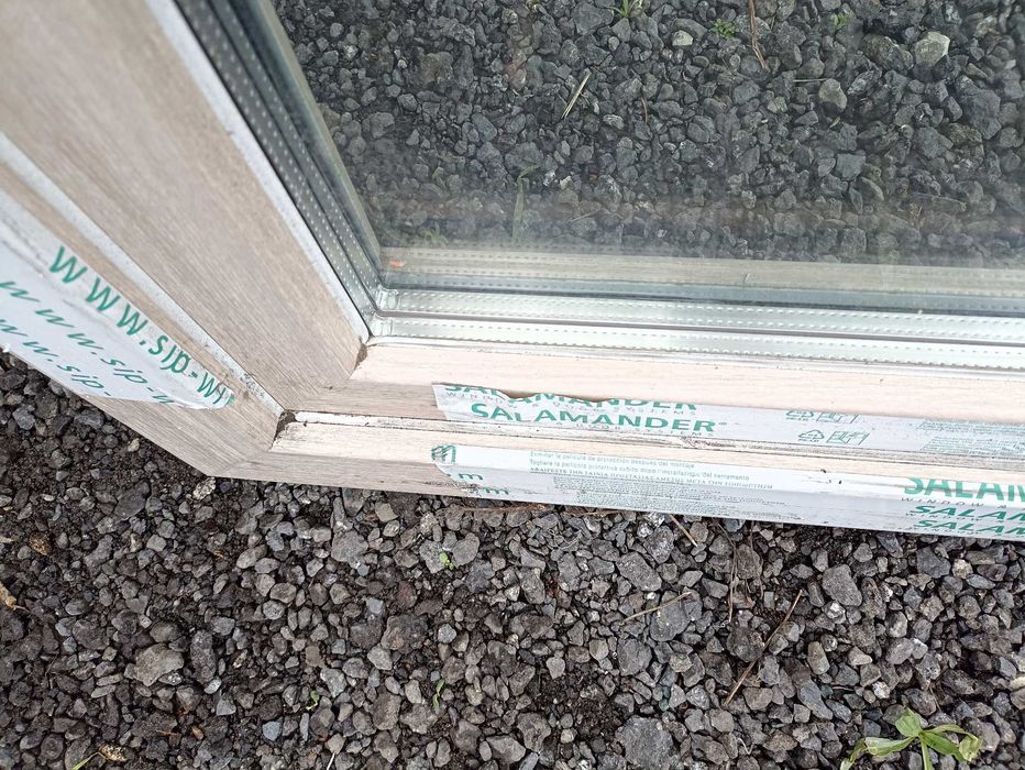 Okno pcv balkonowe 64/226 trzy szybowe