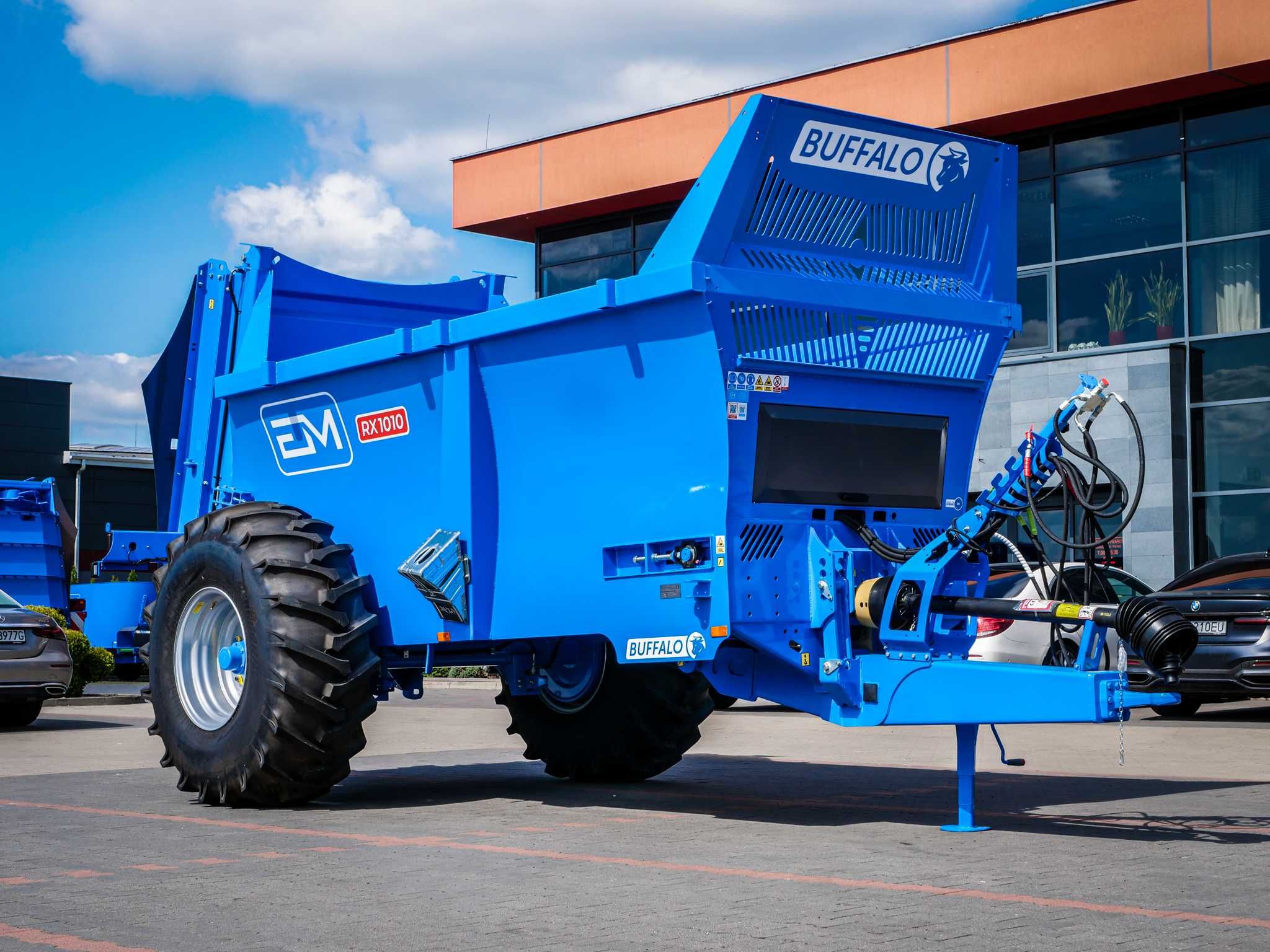 Rozrzutnik obornika EUROMILK Buffalo RX 1010 10,4 m3