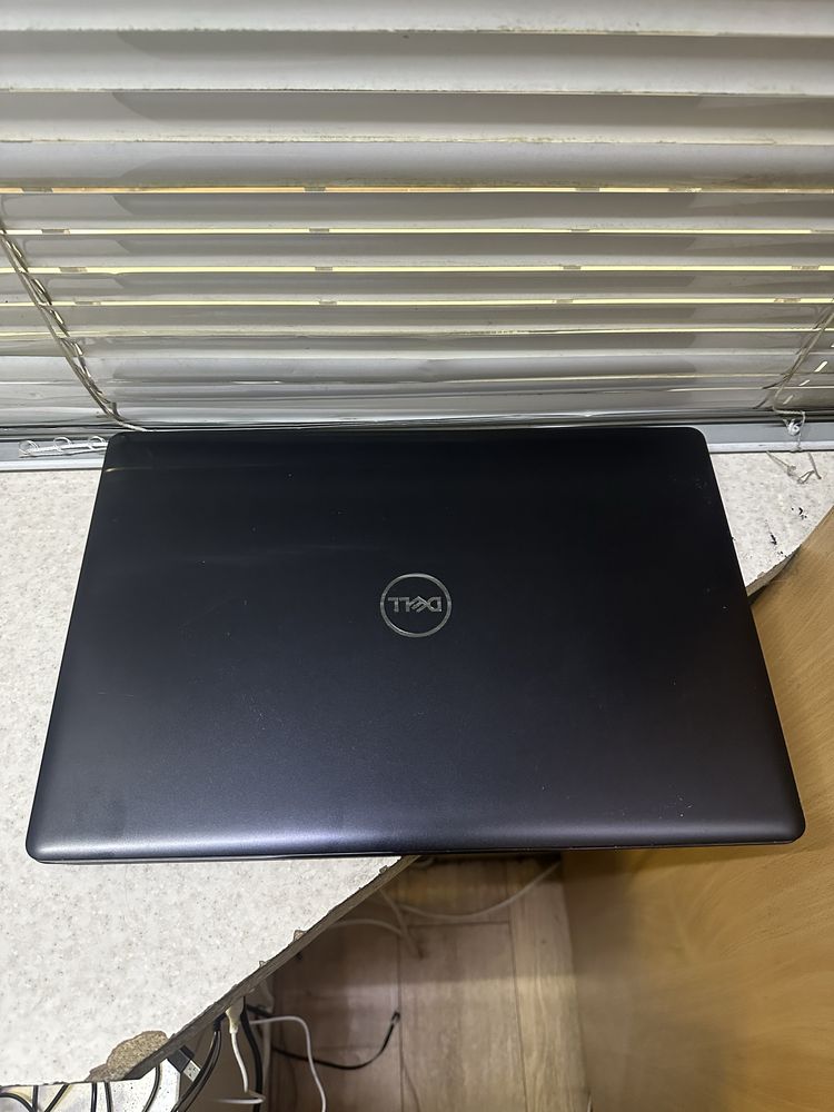 Продам ноутбук Dell P75f