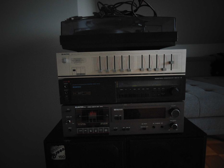 Zestaw audio, kolumny oraz gramofon