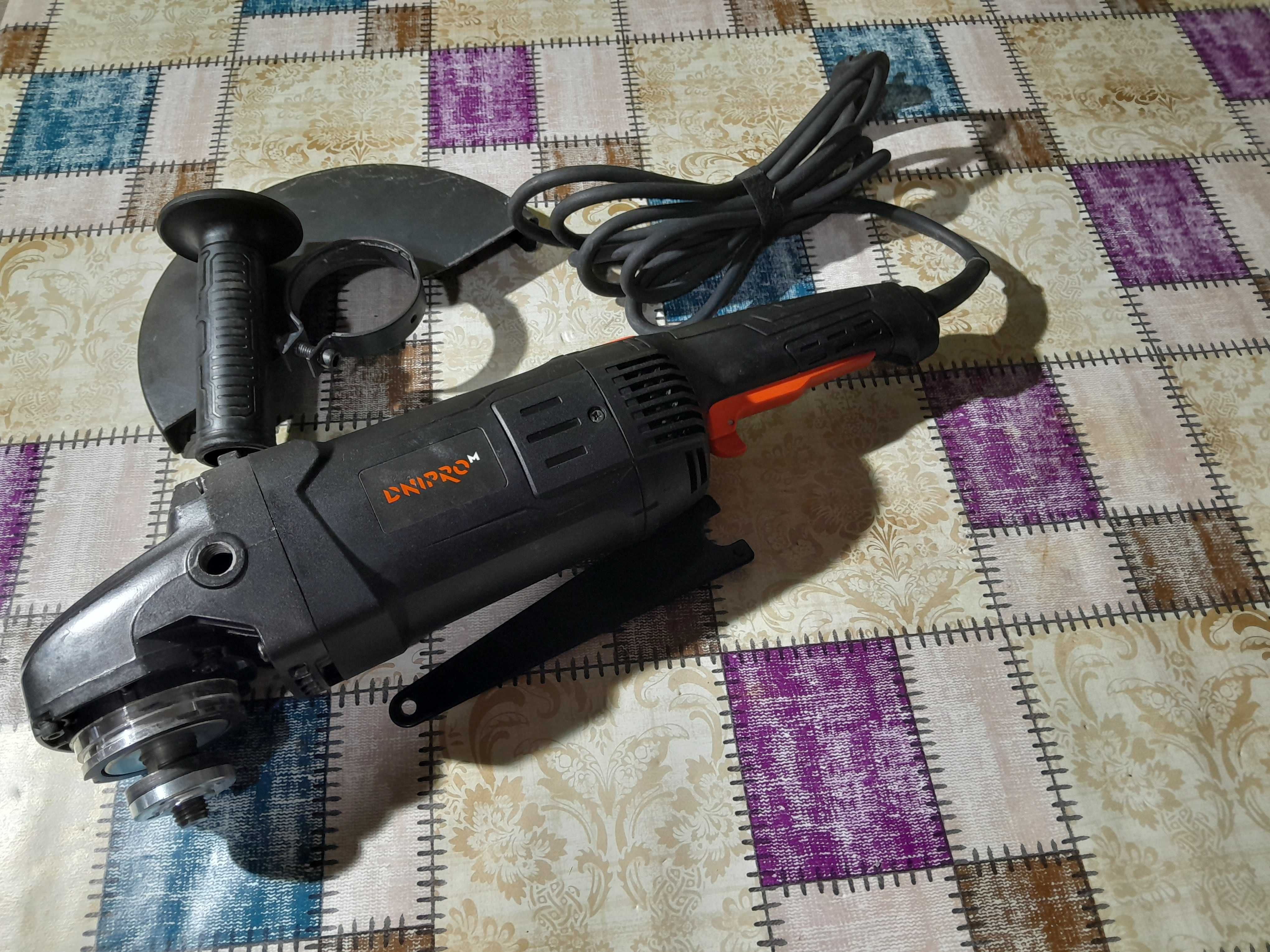 болгарка DNIPRO-M GL-240 круг 230