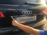 Audi Q7 2005-2015 Хром планка над номером Carmos
