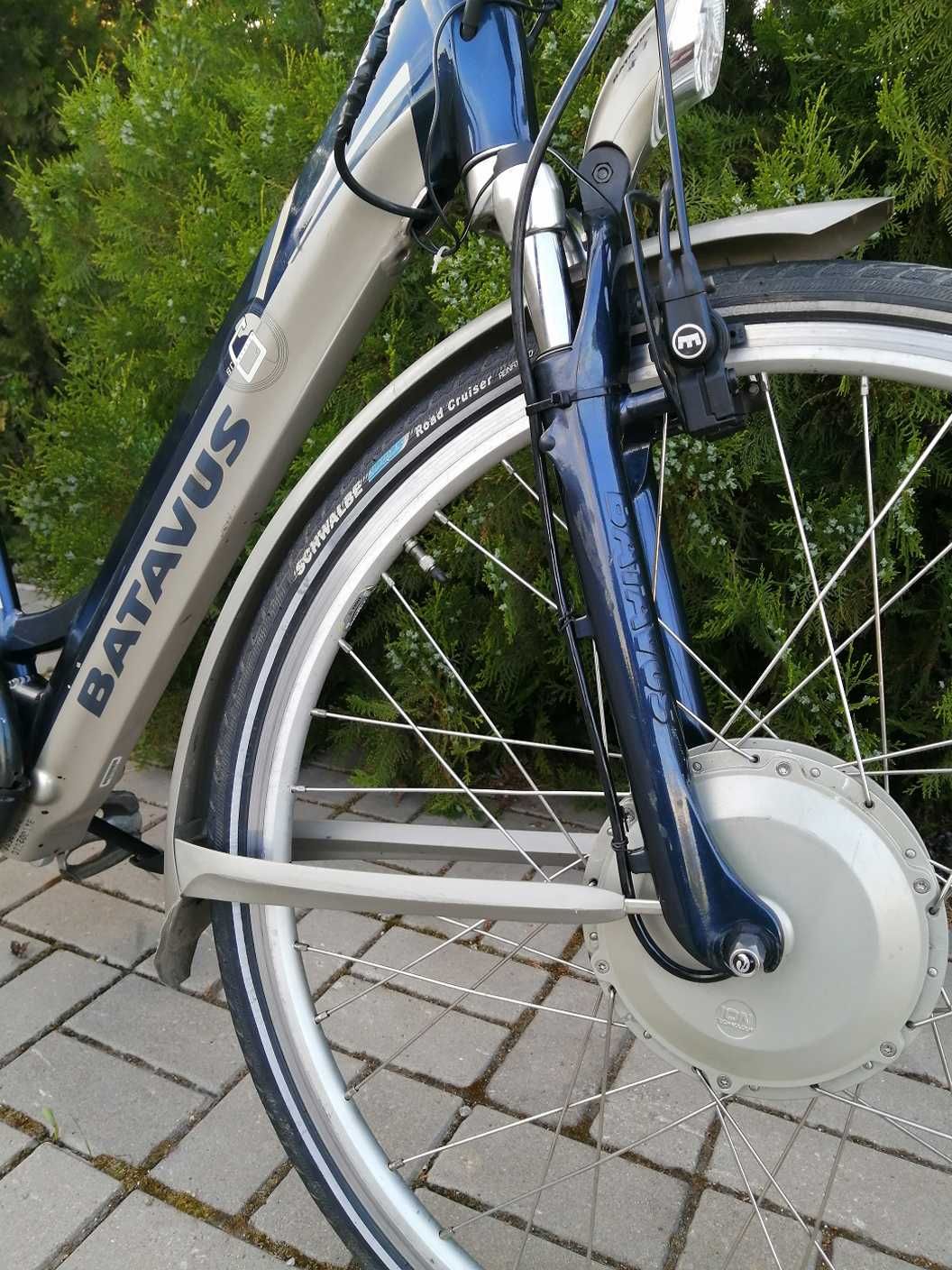 Електровелосипед, колеса 28 дюймів, акумулятор в алюмінієвій рамі