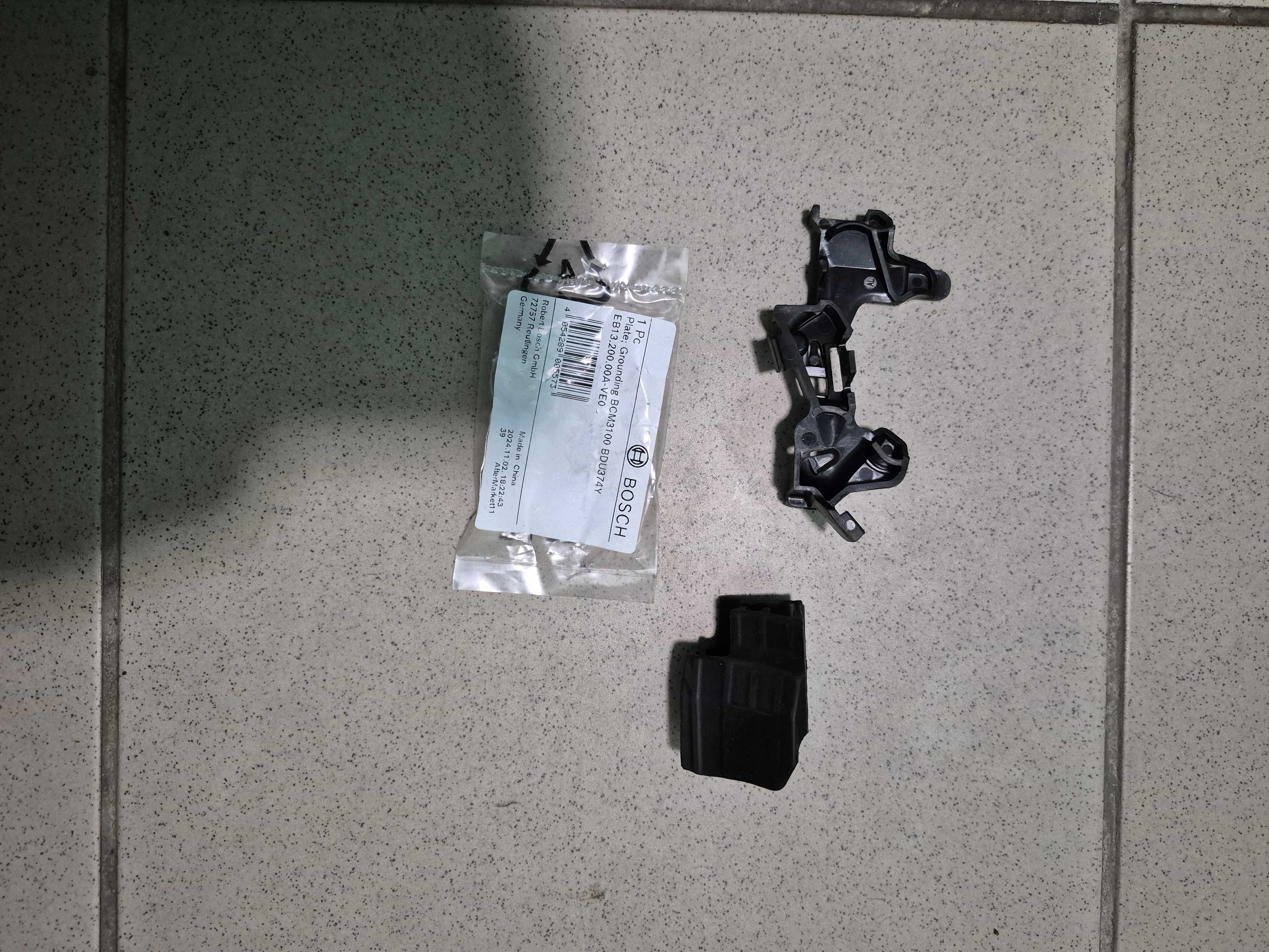 Zestaw mocowania Bosch Connect Module GPS BDU 33YY/nowy