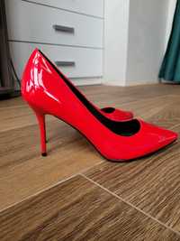 Жіночі туфлі червоні лак 37-38