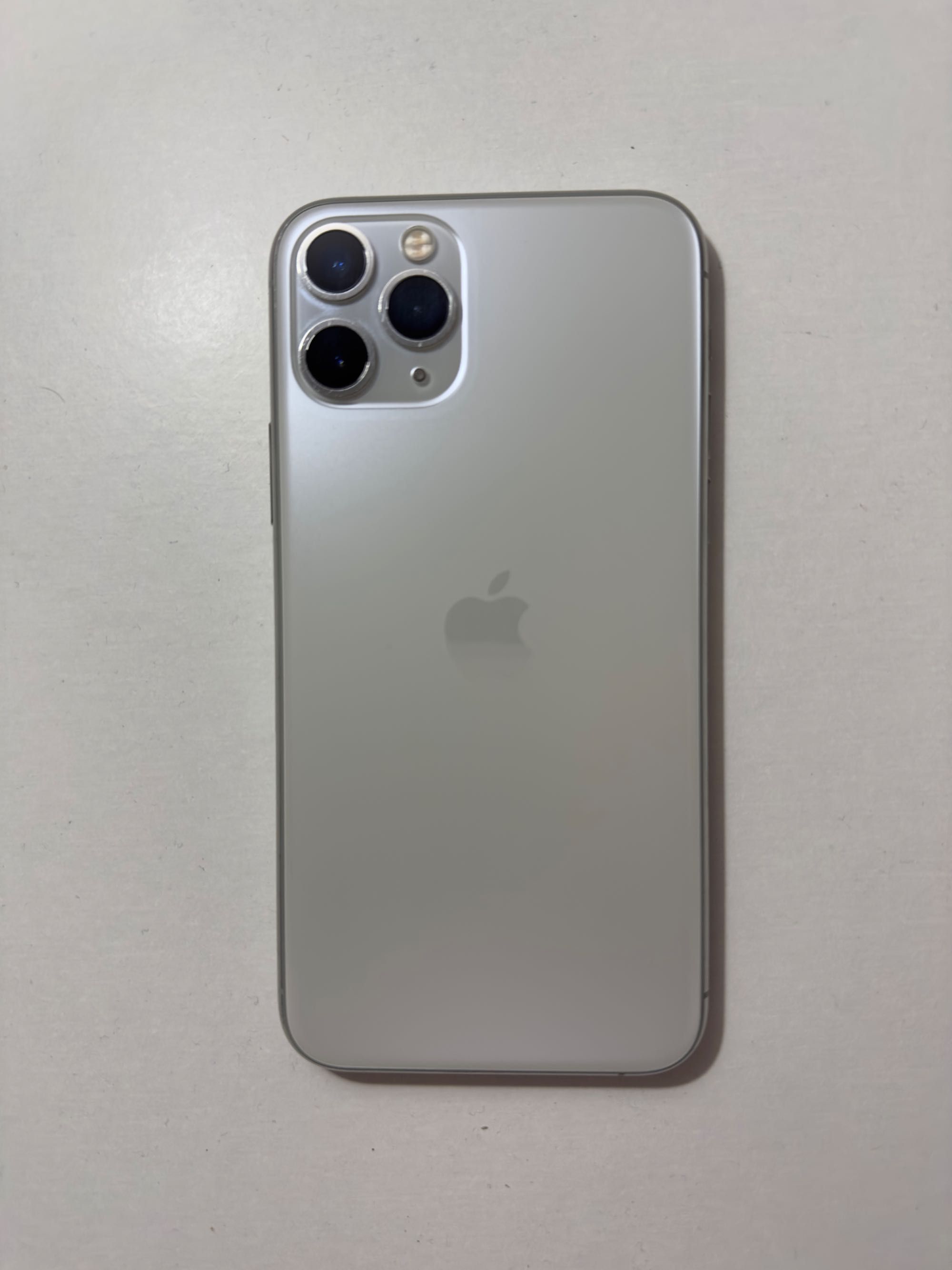 iPhone 11 Pro Branco 64 GB em bom estado