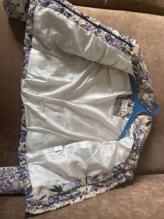 Курточку висна , осінь