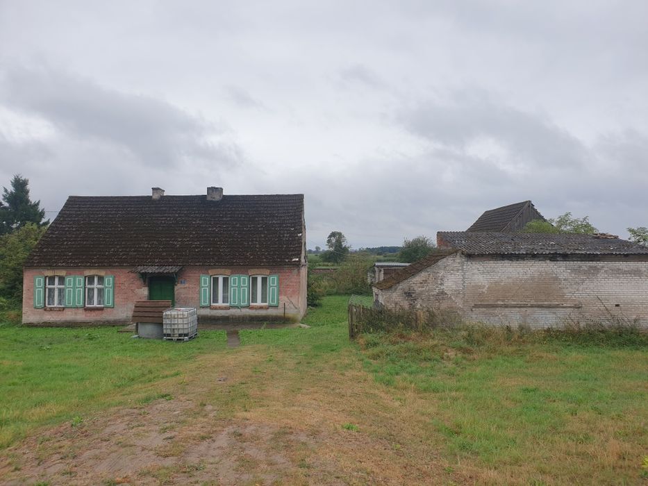 Na sprzedaż Działka budowlana 0,43ha z zabudowaniami