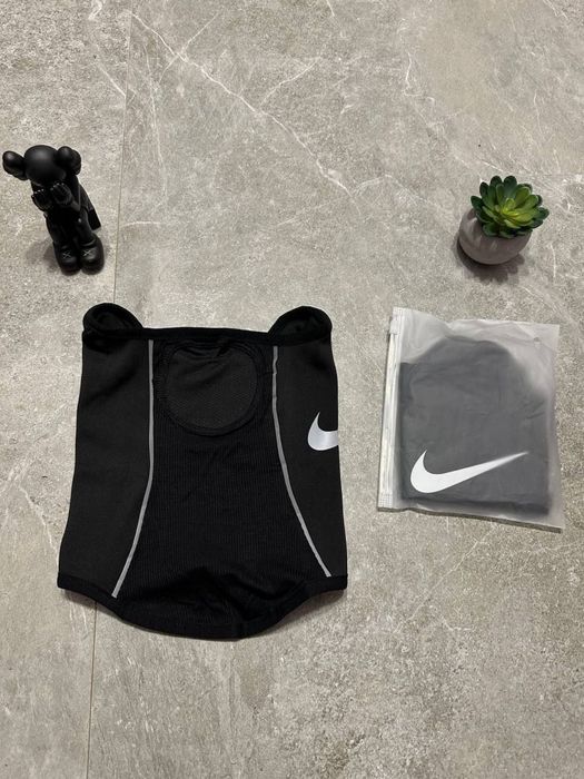Снуд від бренду Nike